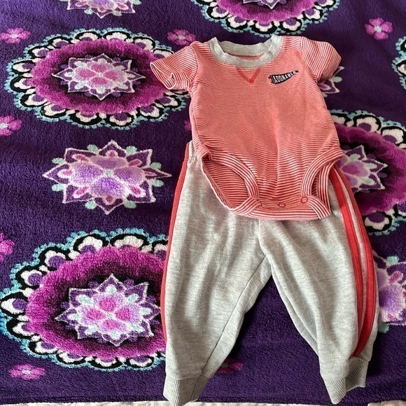 Carter’s Baby Boy’s Red And White Undershirt And Athletic Pants Size 9 Months - Picture 1 of 6
